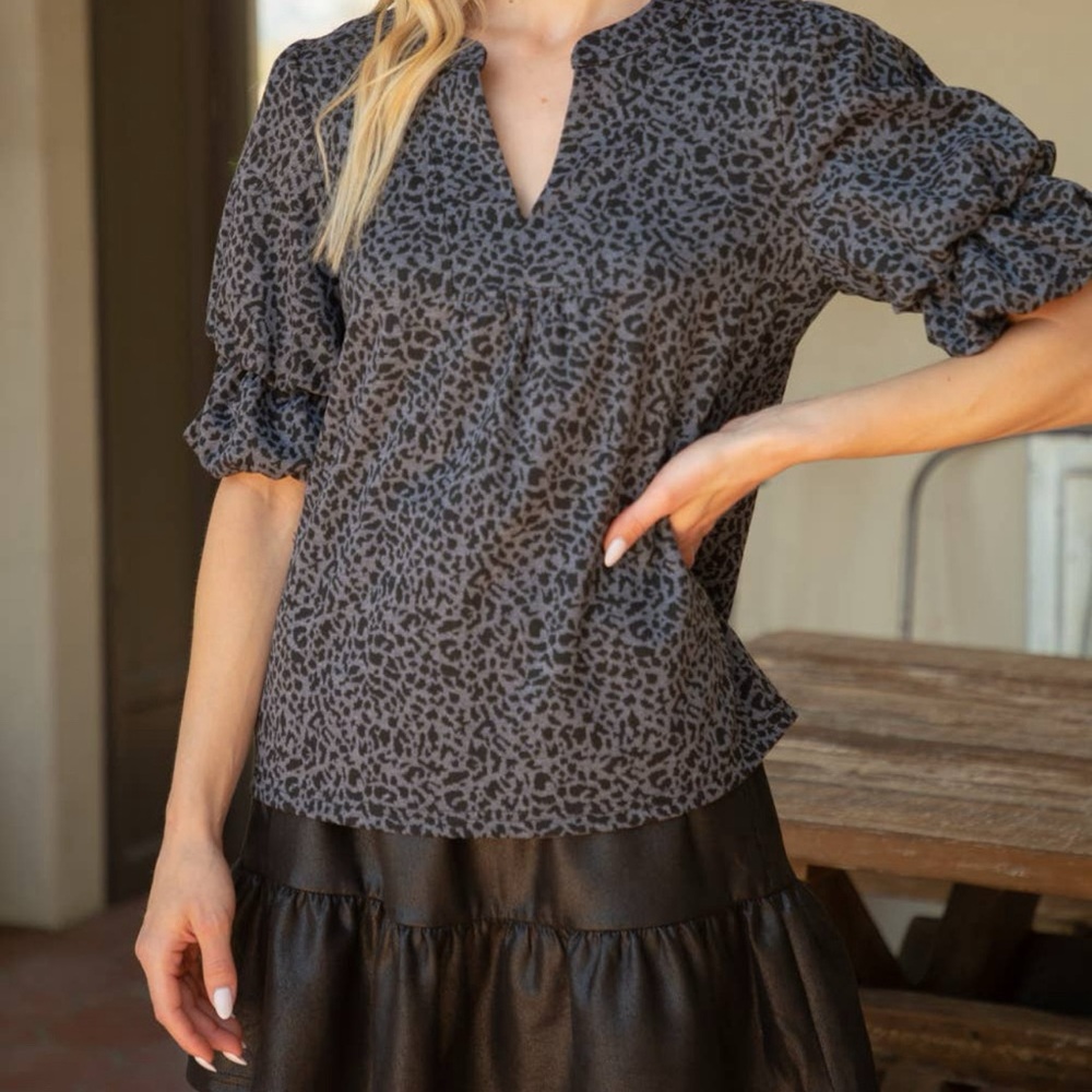 Grey Double Bubble Sleeve Leopard Knit Top